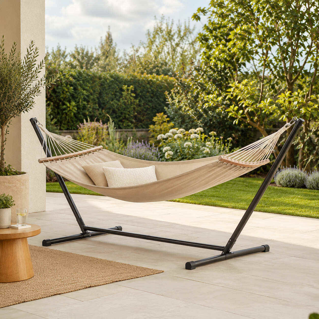 Hamac avec support sur pied pour jardin et terrasse sans arbre Image